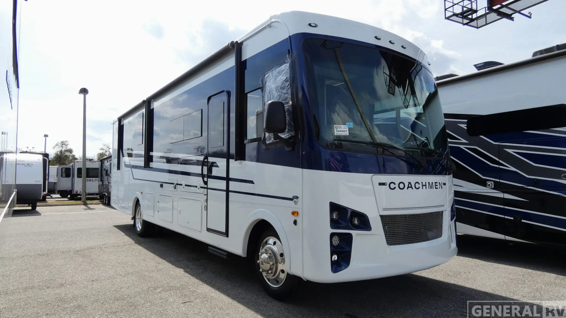 2026 Coachmen Mirada 33SS - Photo 2