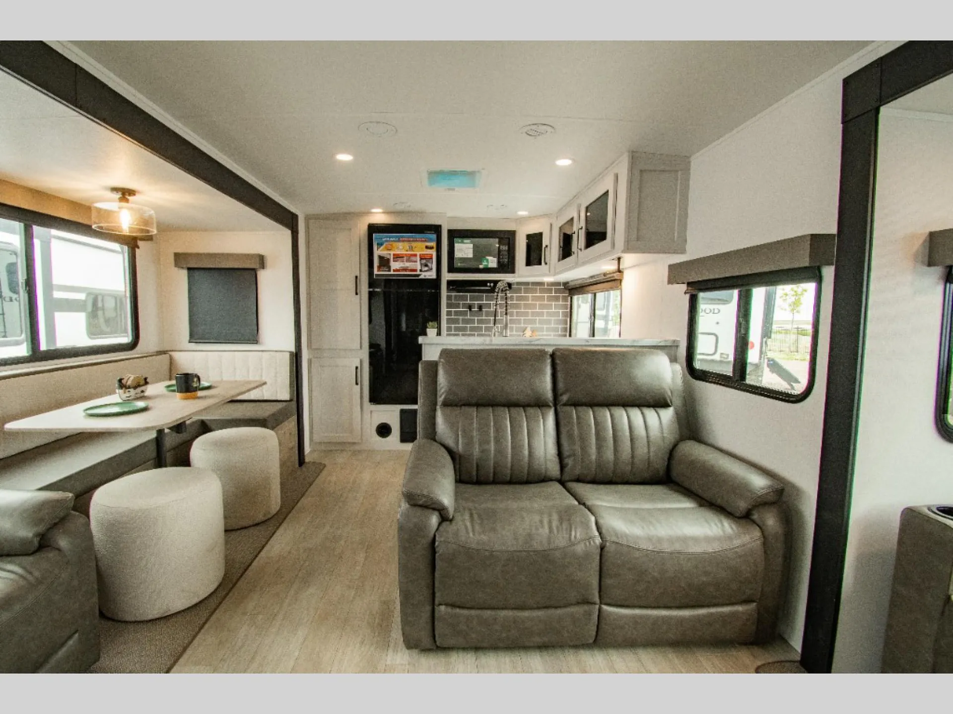 2026 Palomino Solaire 3060RKTS - Photo 4