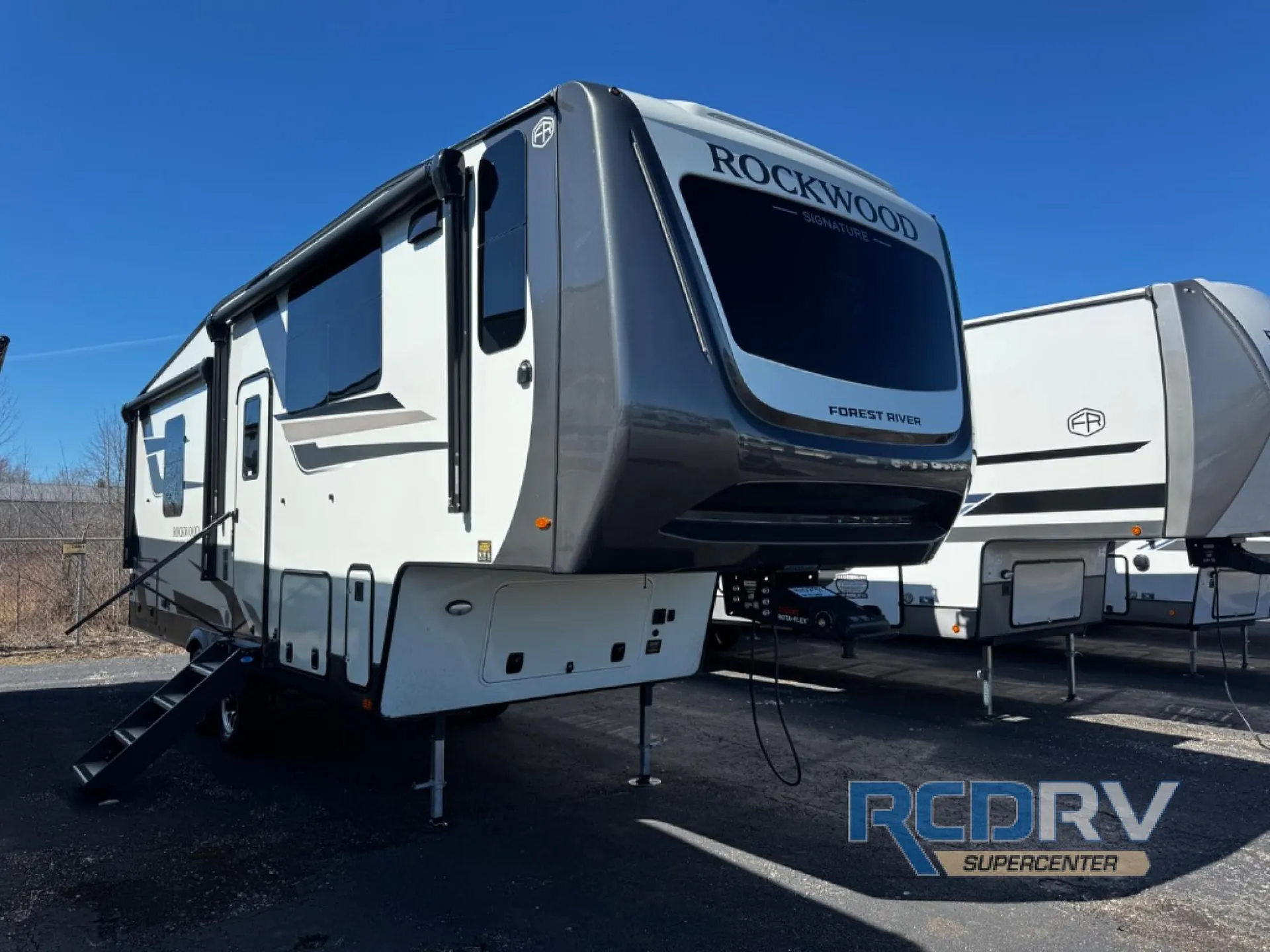 2026 Forest River Rockwood Signature 290SFK - Photo 2