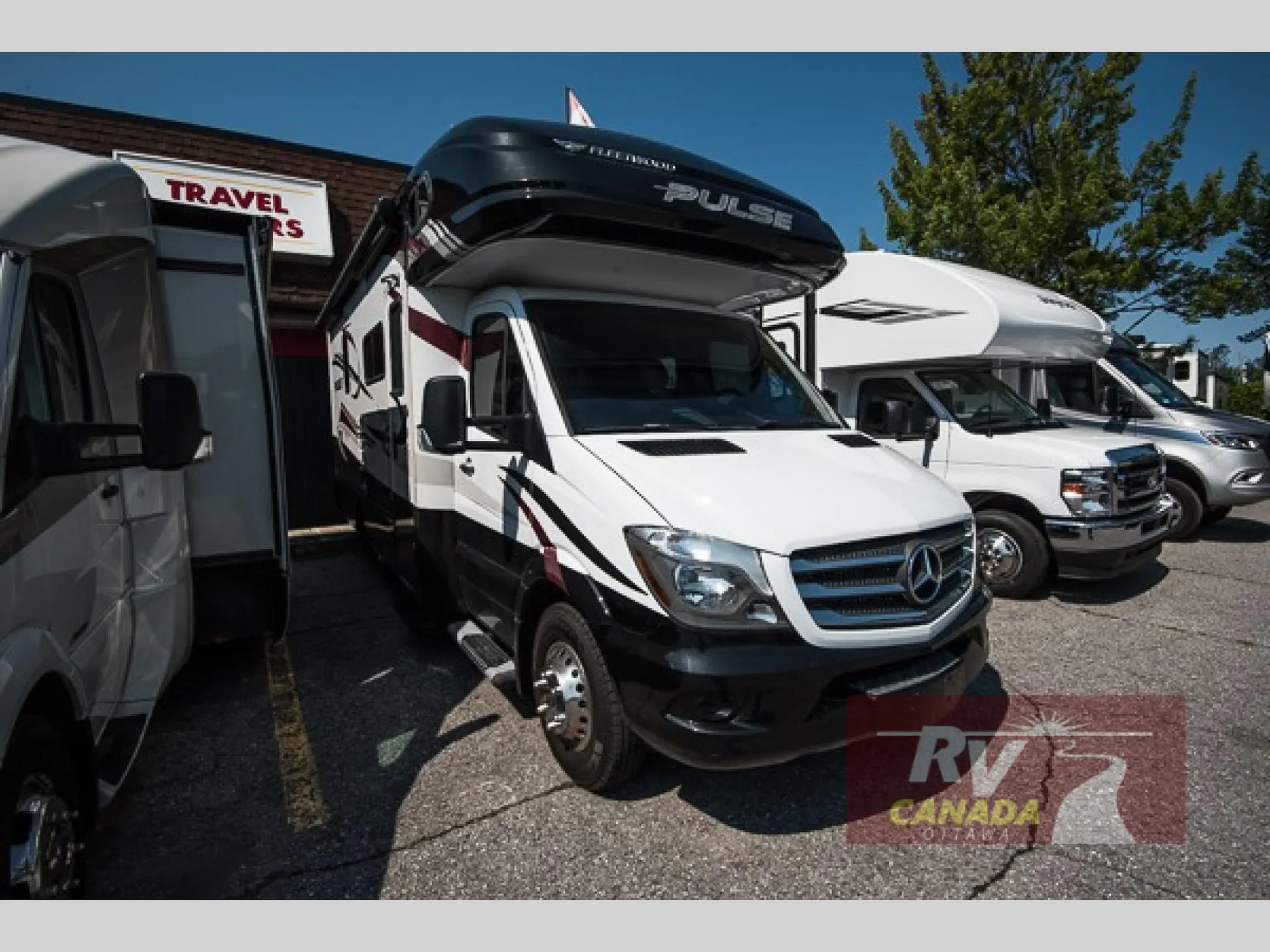 2018 Fleetwood Pulse 24B - Photo 2