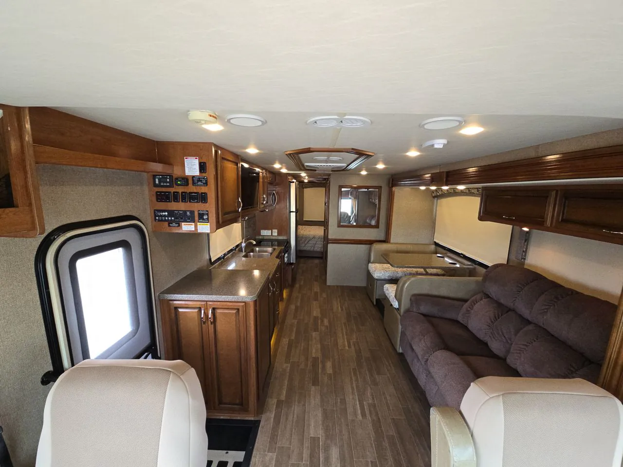 2018 Fleetwood Flair LXE 31W - Photo 4