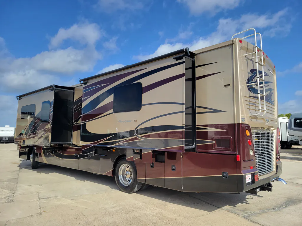 2018 Fleetwood Pace Arrow LXE 38F, Photos photo 5