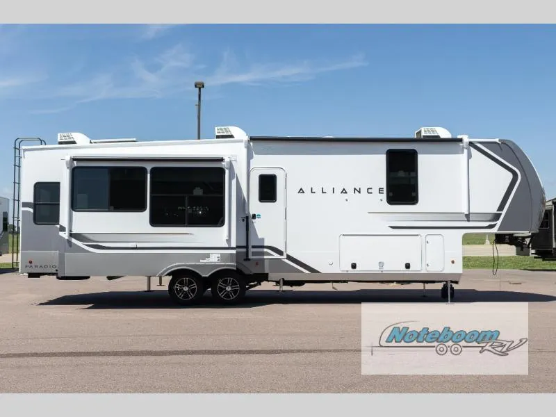 2027 Alliance RV Paradigm 340RL - Photo 2