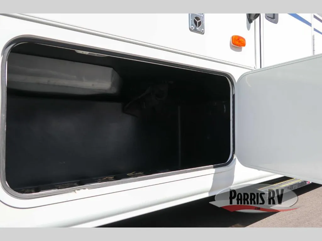 2019 Winnebago Intent 30R - Photo 2