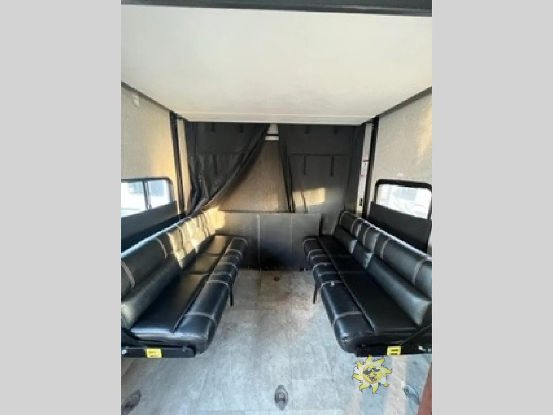 2018 Forest River Vengeance Super Sport 25V - Photo 4