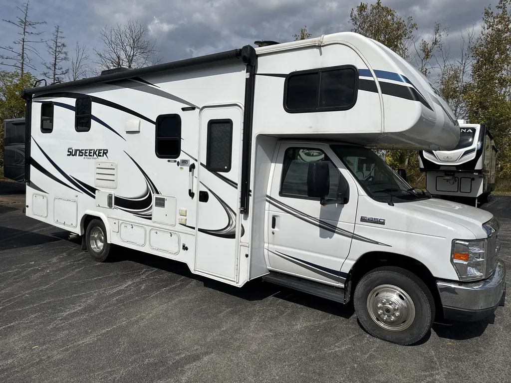 2018 Forest River Sunseeker 2420MS, Photos photo 5