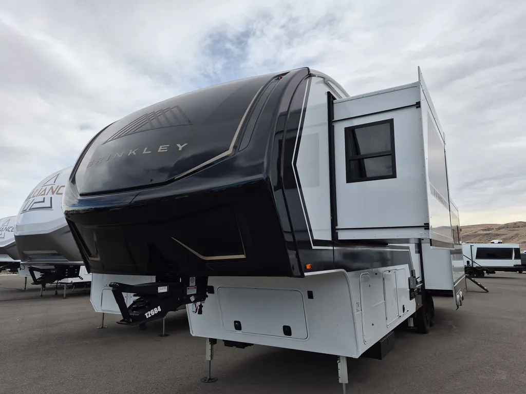 2026 Brinkley Model Z 3600, Photos photo 3