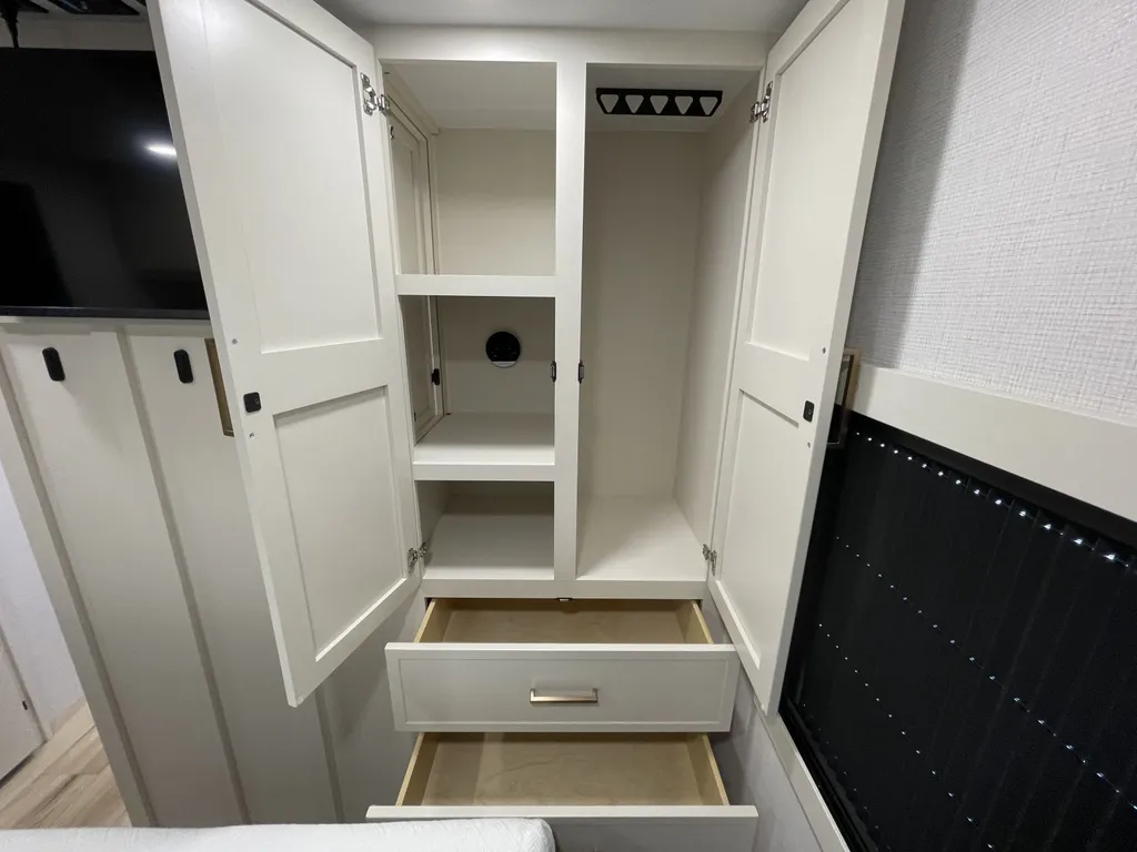2025 Brinkley MODEL I 275, Photos photo 58