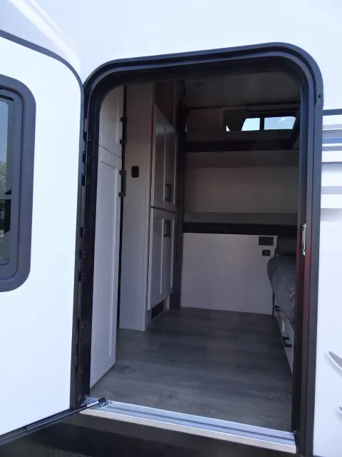2026 Jayco Jay Feather 29QBH, Photos photo 9