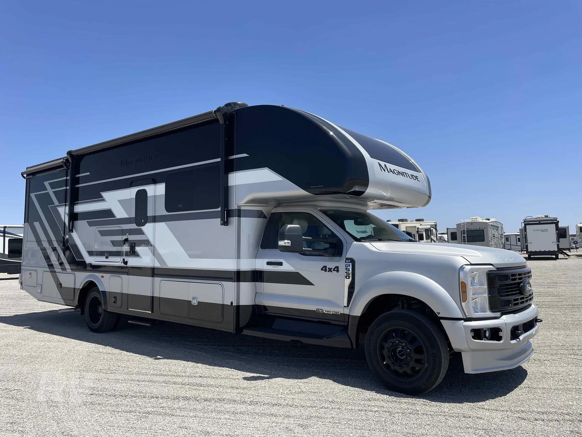 2026 Thor Motor Coach Magnitude Grand X32 - Photo 4
