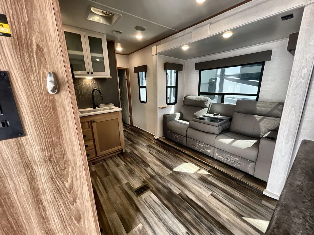 2023 Forest River XLR Hyper Lite 3212, Photos photo 19