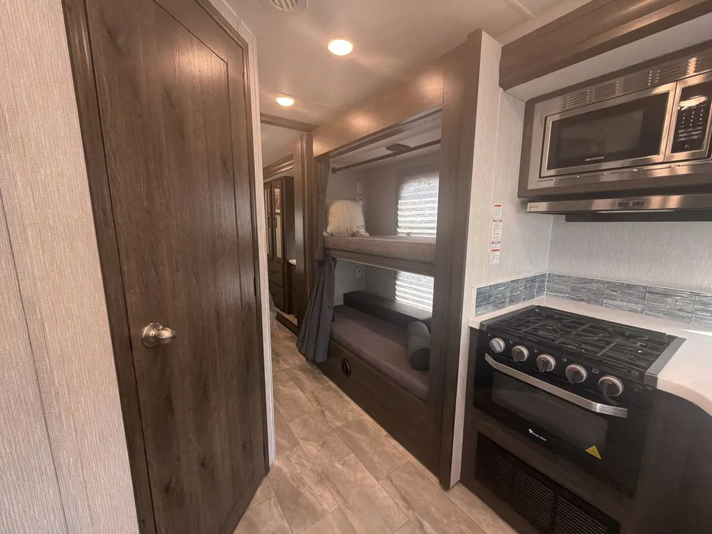 2024 Coachmen Pursuit 31BH, Photos photo 19