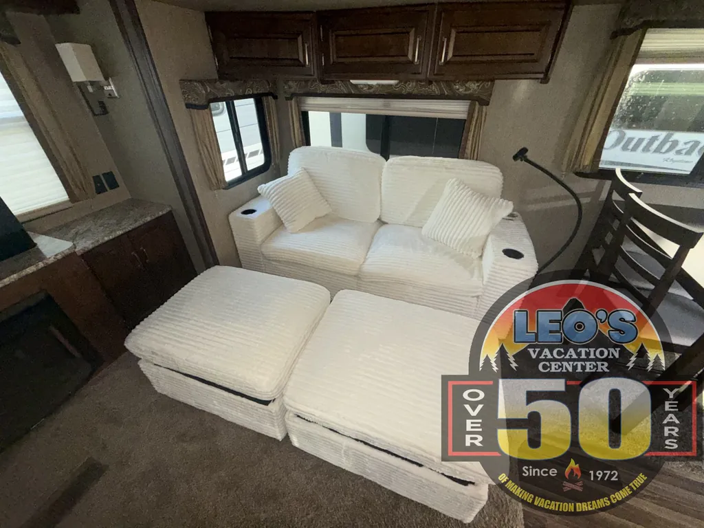 2016 Keystone Outback 298RE, Photos photo 22