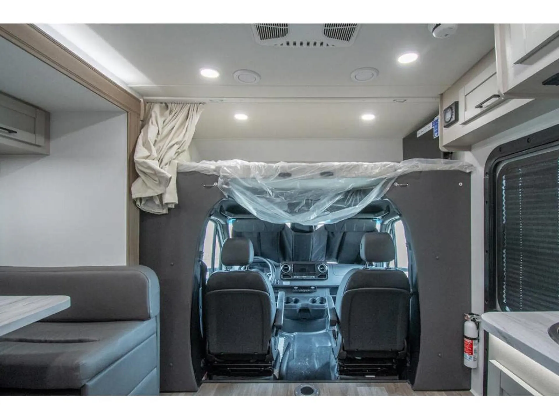 2026 Entegra Coach Qwest SE 24L - Photo 4
