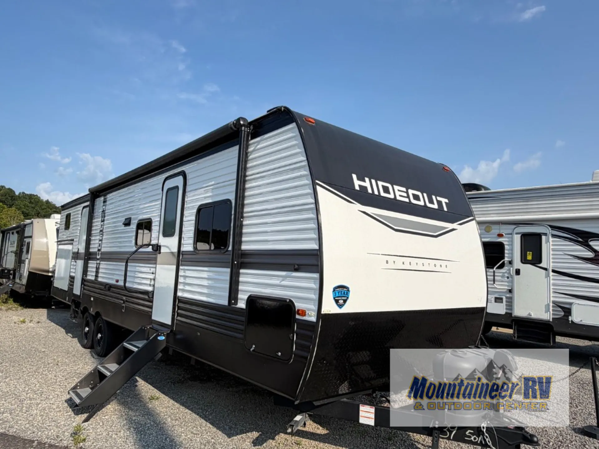 2025 Keystone Hideout 31BRD - Photo 2