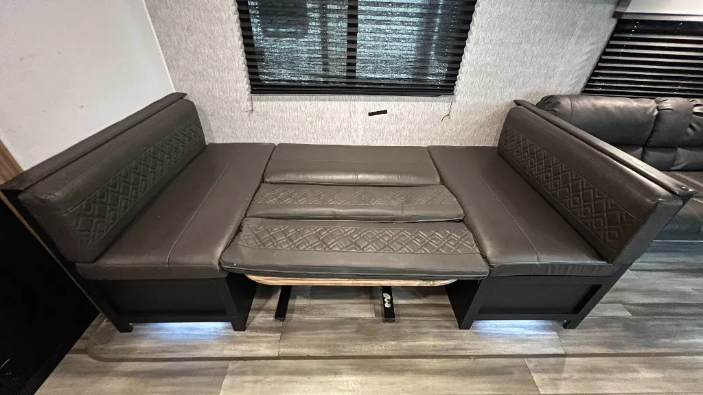 2022 Coachmen Freedom Express Select 29SE, Photos photo 11
