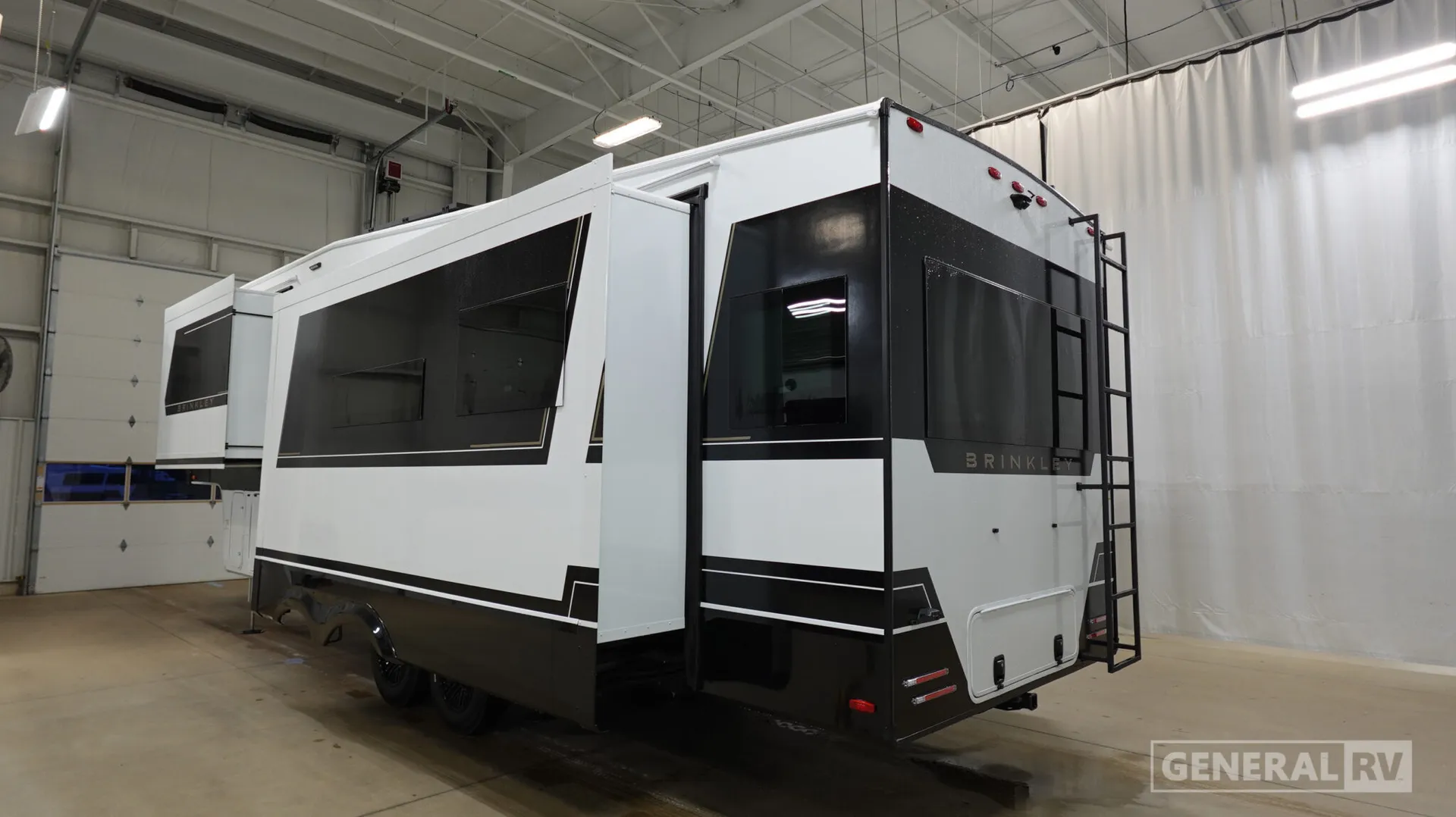 2026 Brinkley Model Z 2900 - Photo 4
