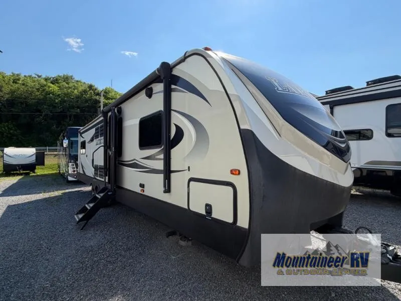 2018 Keystone RV Laredo 334RE - Photo 2