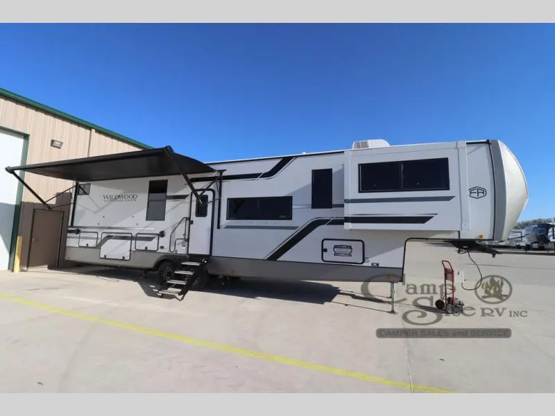 2025 Forest River Wildwood Heritage Glen Elite 36FL - Photo 2