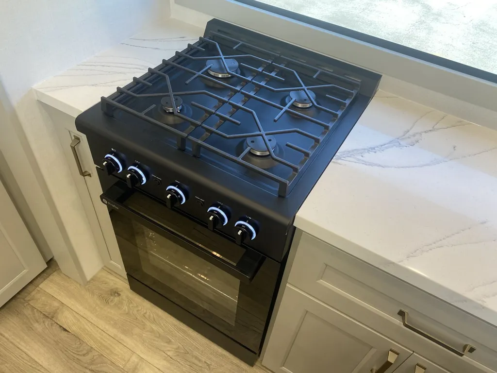 2026 Brinkley Model G 3970, Photos photo 15