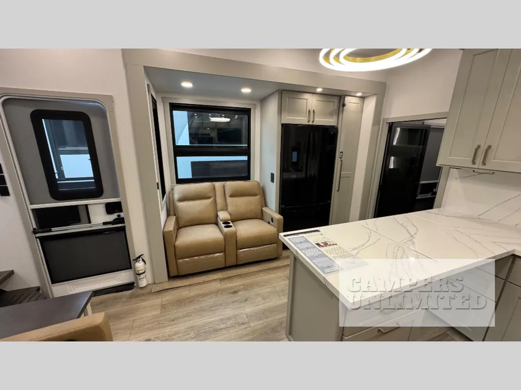 2026 Brinkley Model G 3520, Photos photo 10