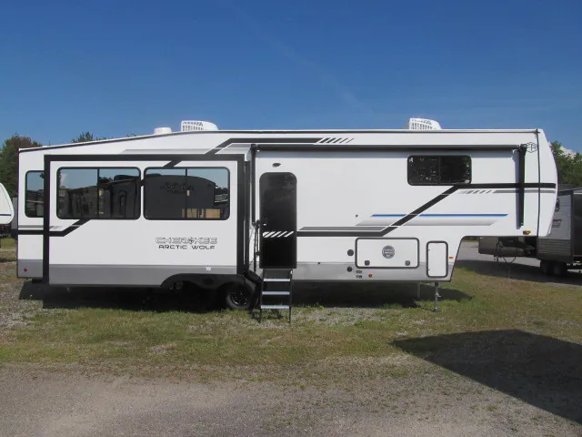 2025 Forest River Arctic Wolf 3250SUITE - Photo 2