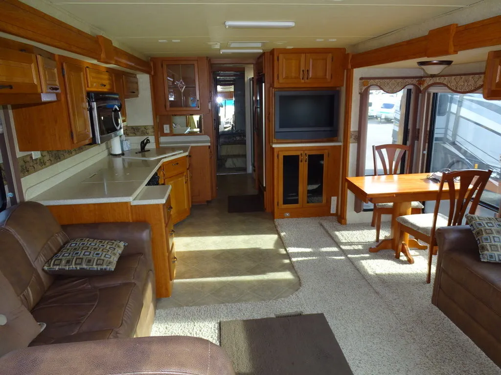 2008 Forest River Berkshire 390 - Photo 3
