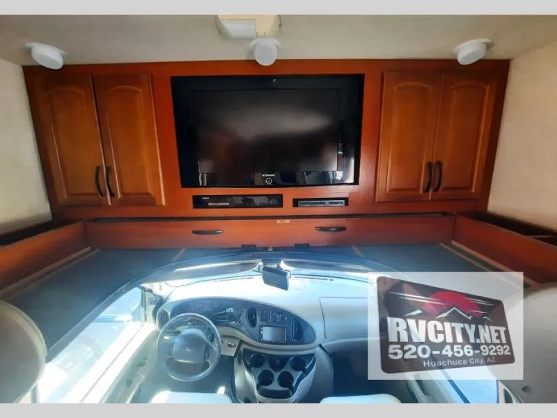 2009 Fleetwood Tioga 31M - Photo 4