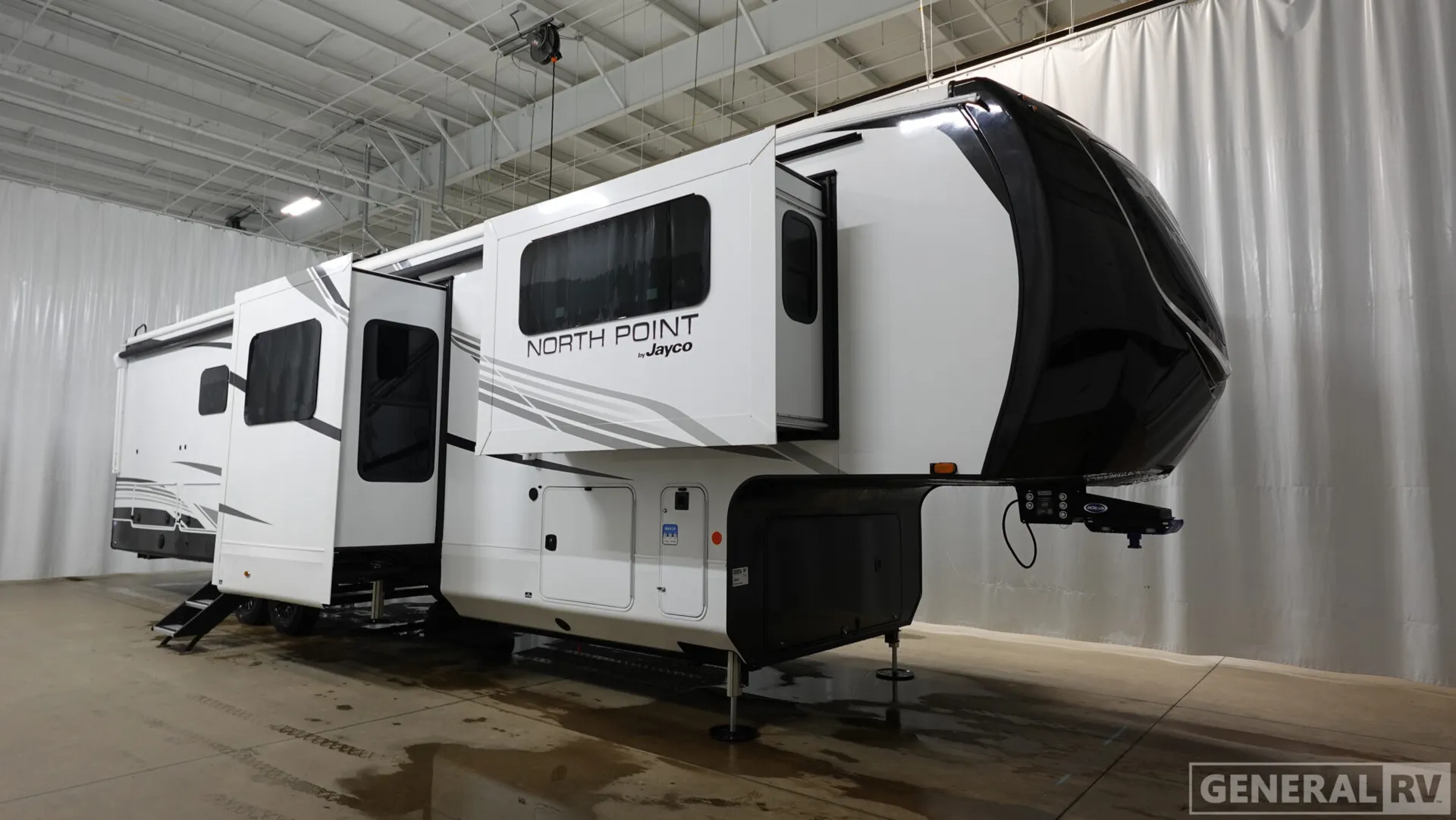 2026 Jayco North Point 382FLRB - Photo 2
