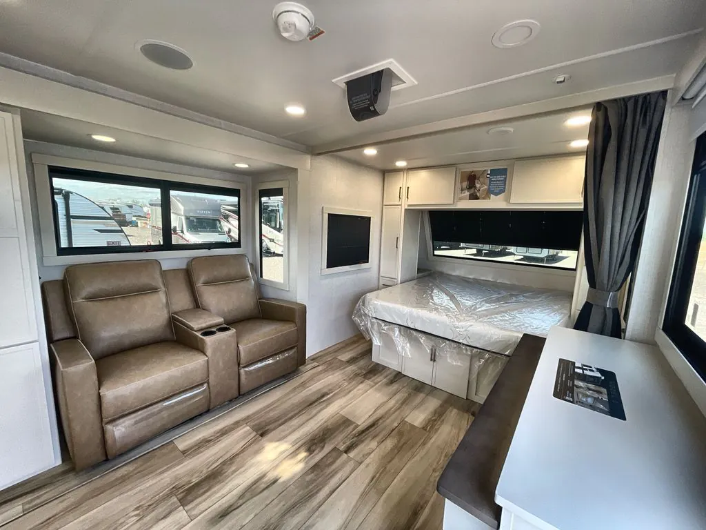2026 Brinkley Model I 235, Photos photo 5