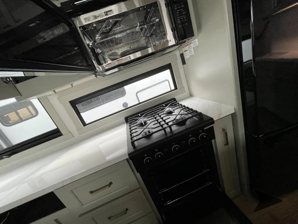 2026 Brinkley Model G 4100, Photos photo 26