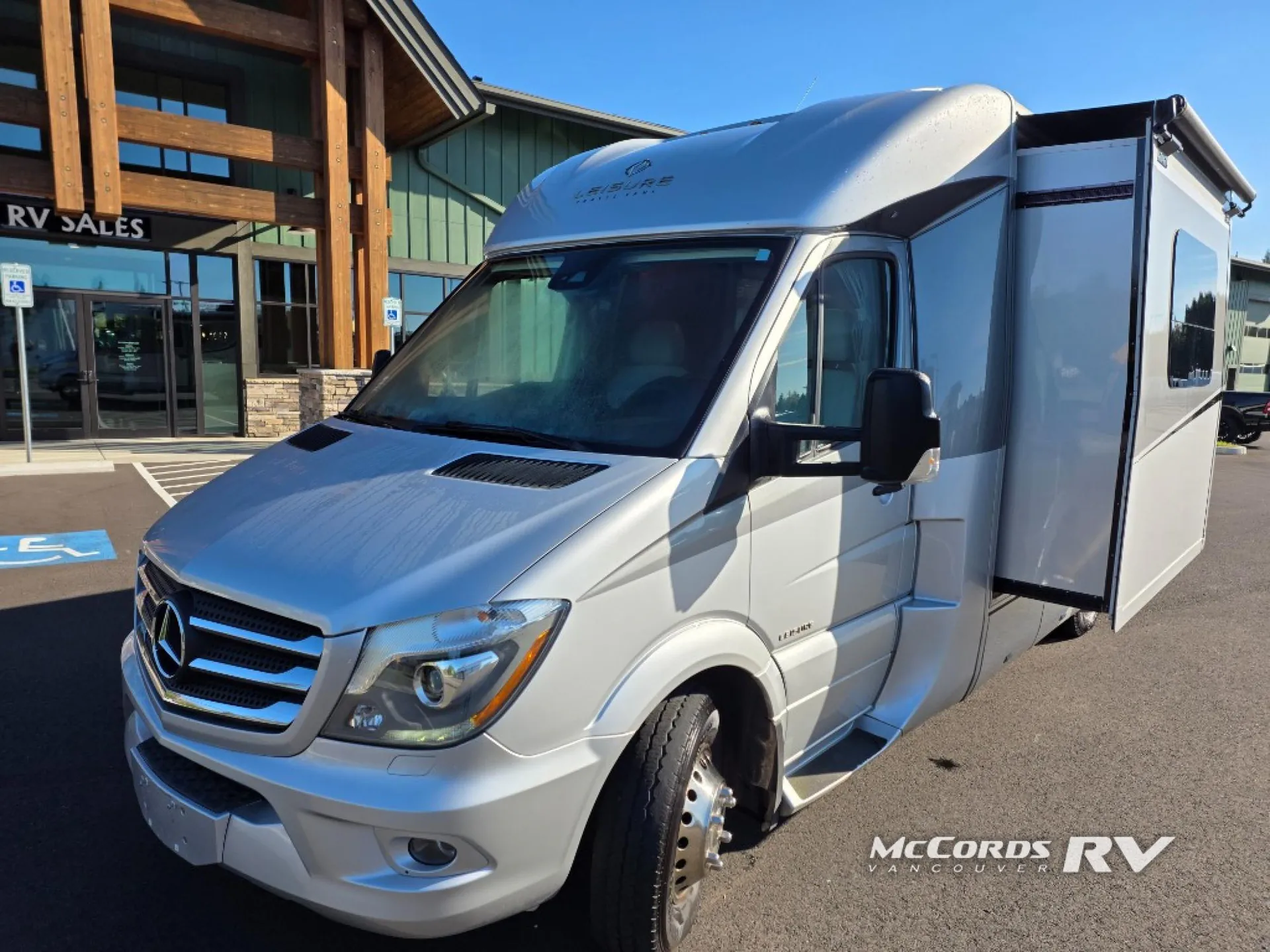 2016 Leisure Travel Unity U24CB - Photo 3