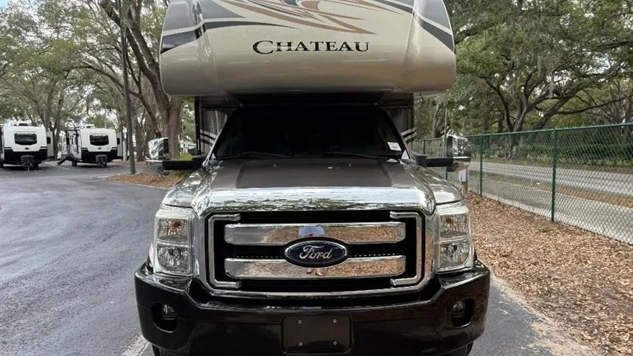 2016 Thor Motor Coach Chateau Super C 35SF - Photo 2