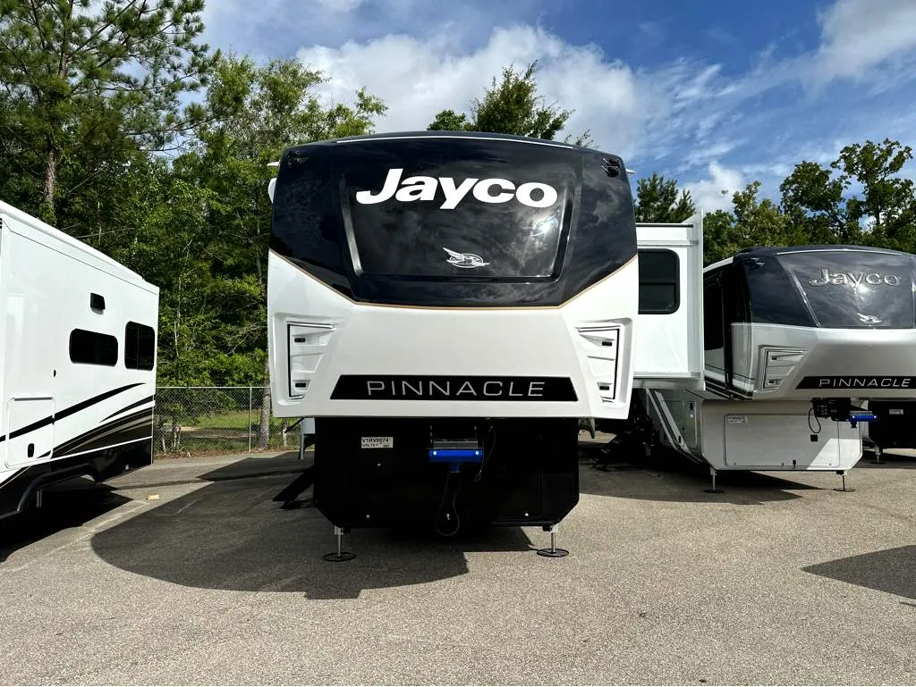 2027 Jayco Pinnacle 32RLTS - Photo 3