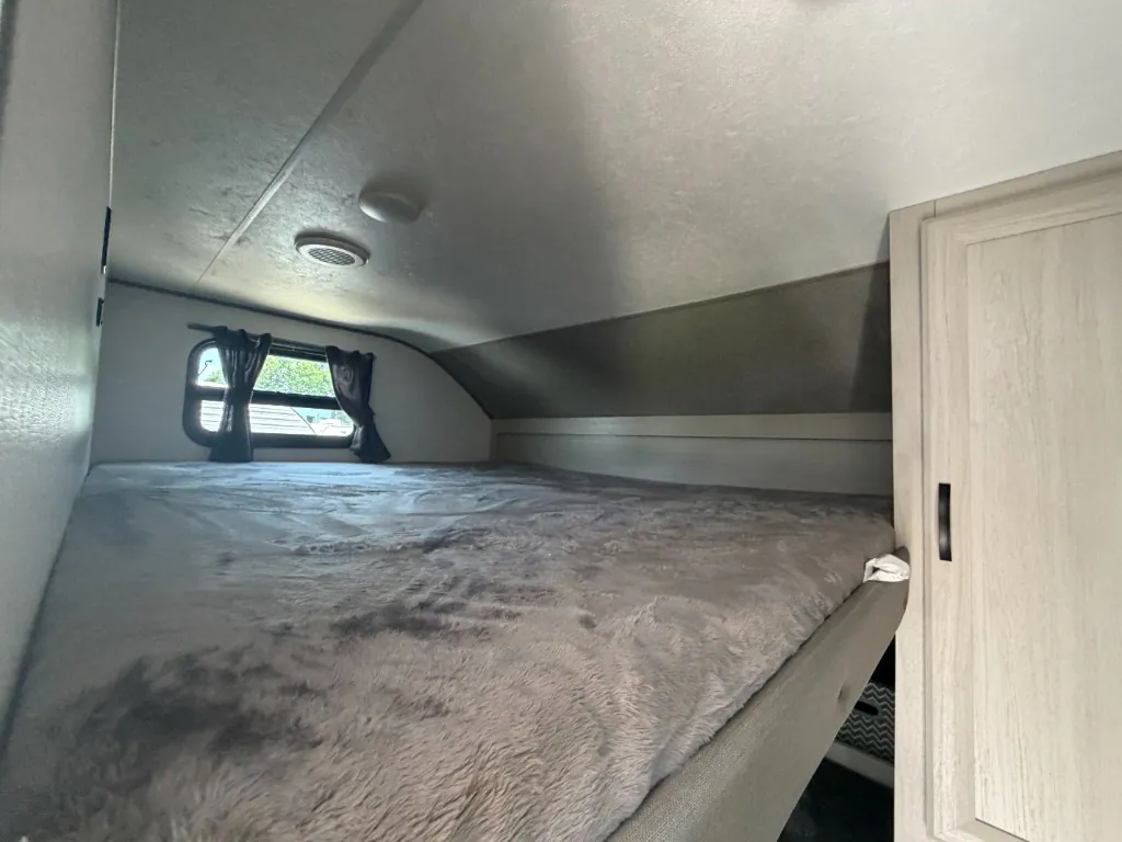 2027 Coachmen Catalina Legacy Edition 333DBDSCK, Photos photo 15