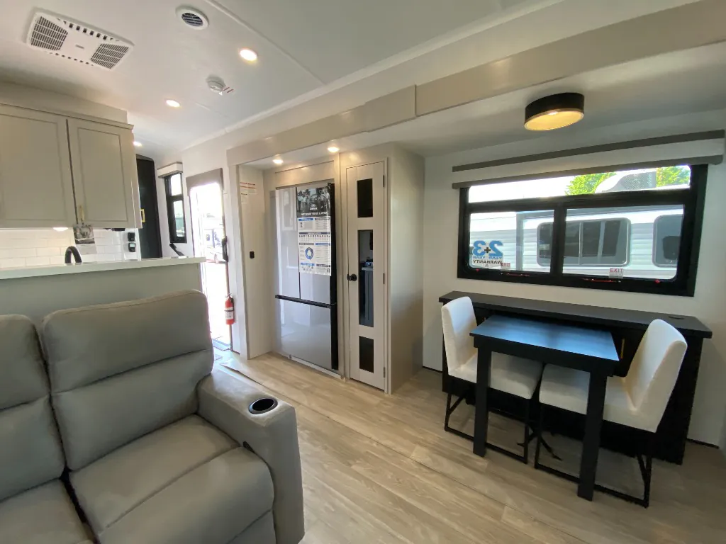 2027 Jayco North Point 380FBRK, Photos photo 25