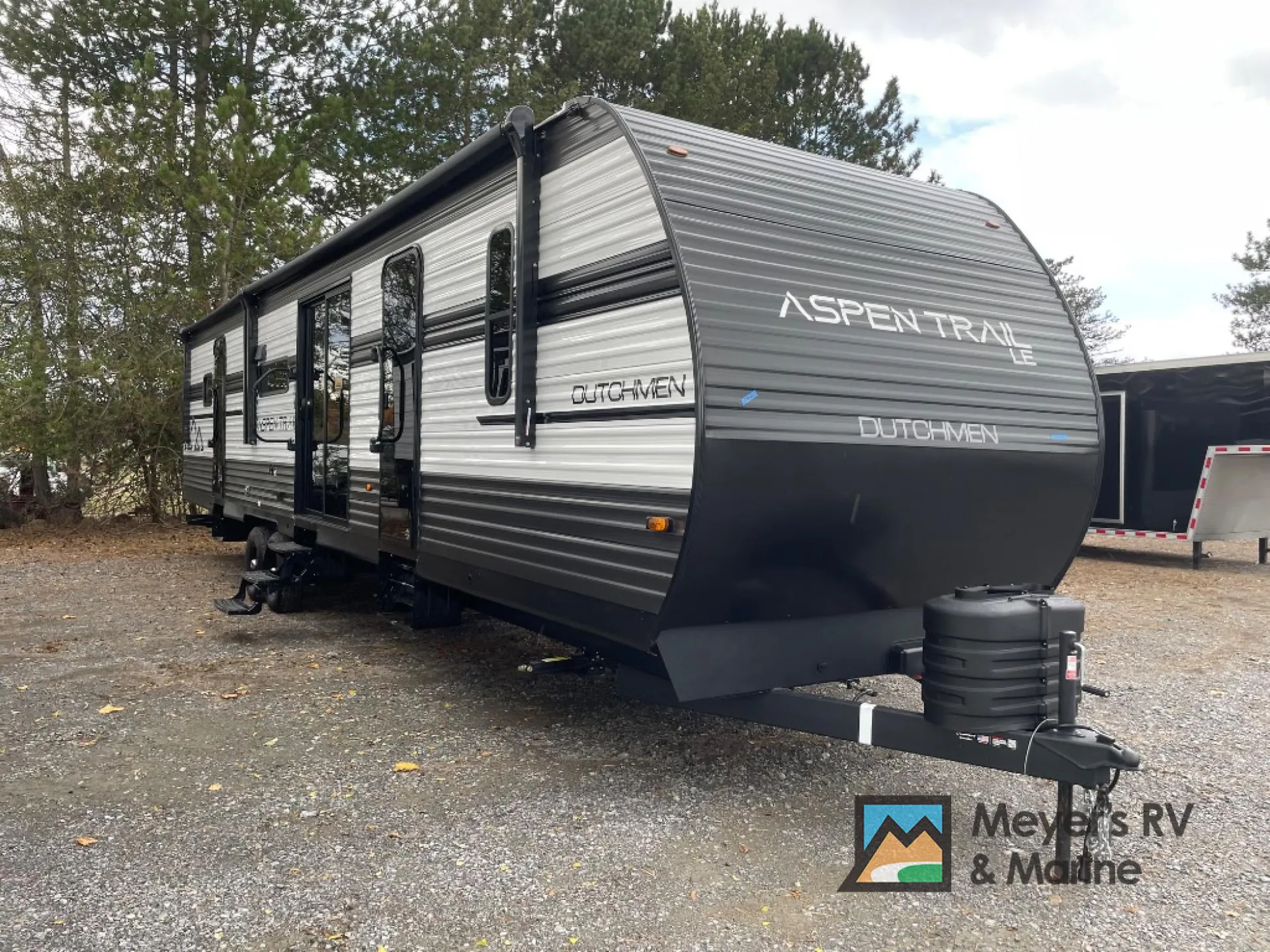 2026 Dutchmen Aspen Trail 38DS - Photo 2
