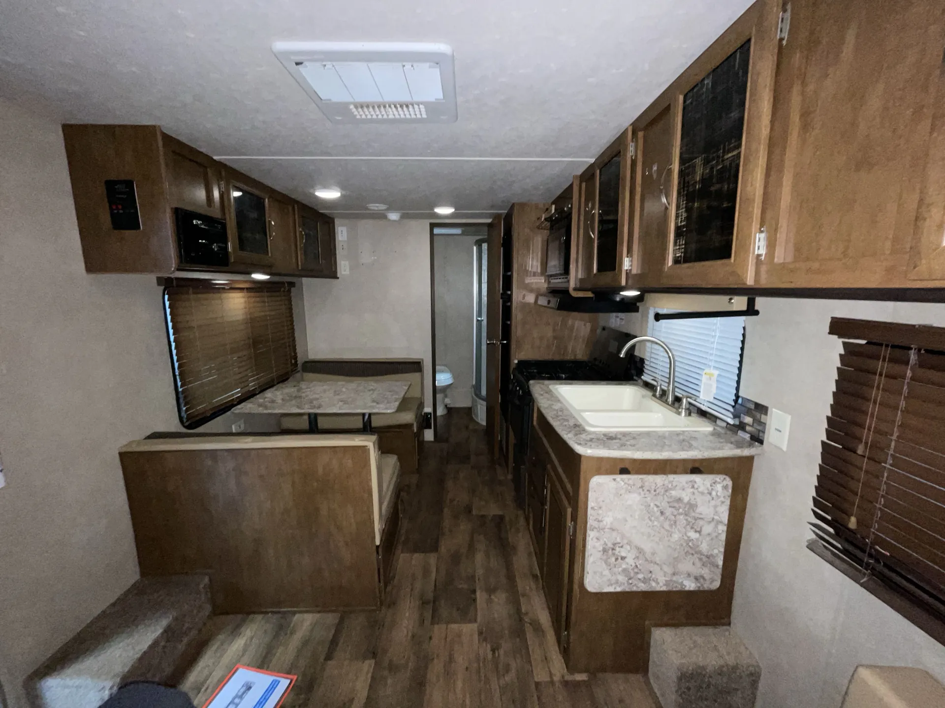 2016 Forest River Salem Cruise Lite 241QBXL - Photo 4