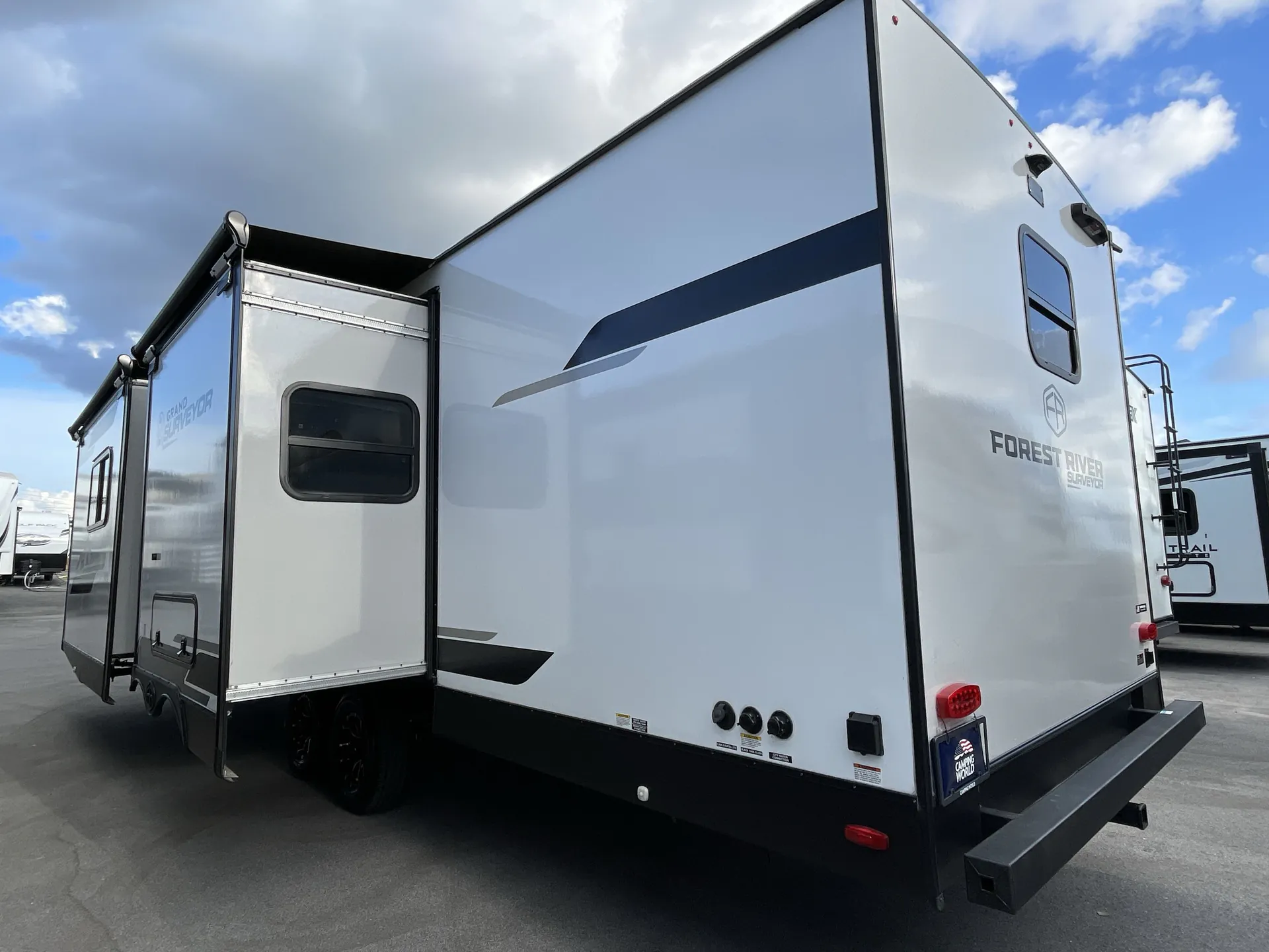 2025 Forest River Grand Surveyor 268FKBS — front