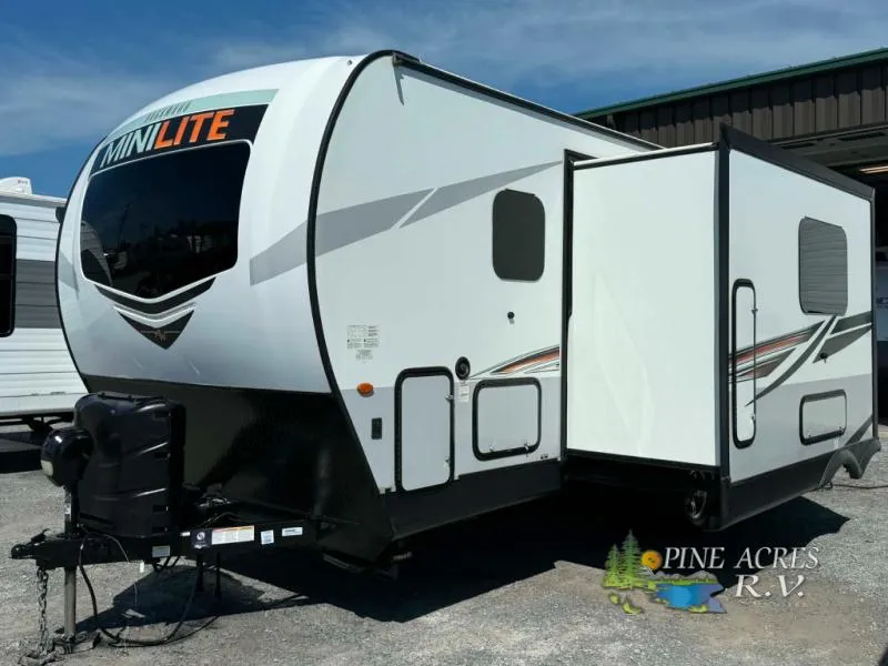 2021 Forest River Rockwood Mini Lite 2507S - Photo 3