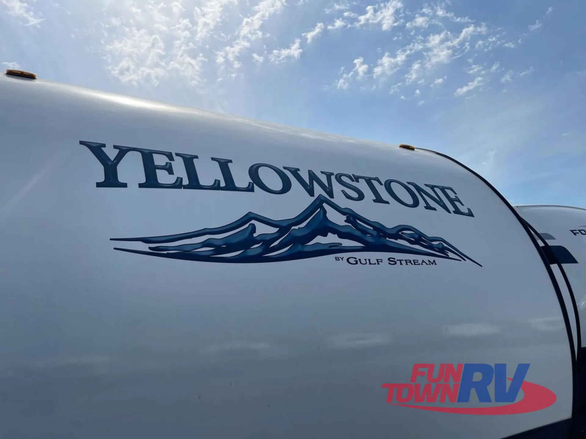 2025 Gulf Stream Yellowstone Ranch Edition 27BHS - Photo 3