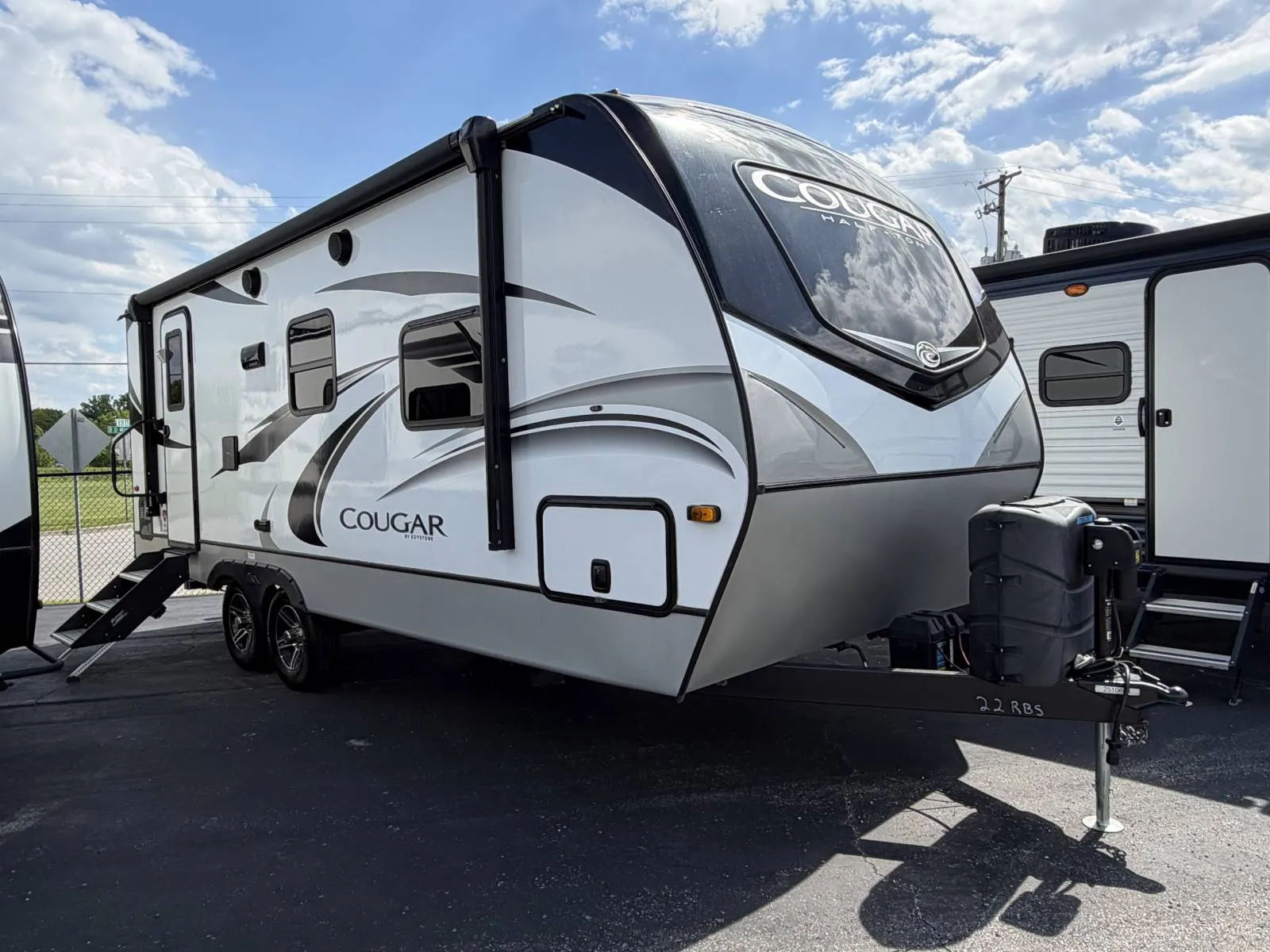2022 Keystone Cougar Half-Ton 22RBS - Photo 2
