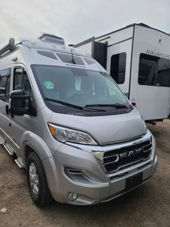 2024 Roadtrek Pivot PIVOT SLUMBER - Main photo