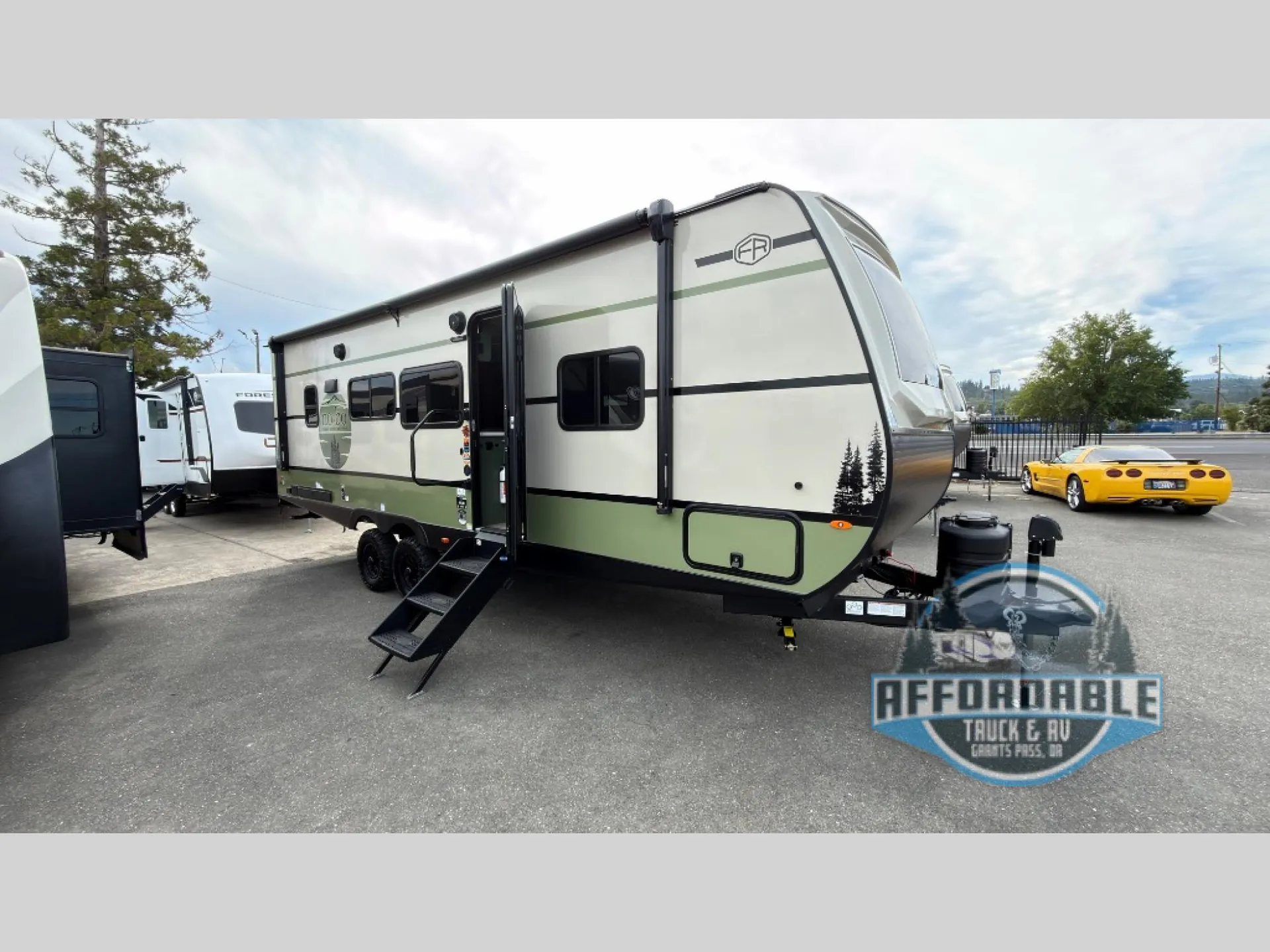 2027 Forest River No Boundaries Beast Mode NB21.0 — Photo 6