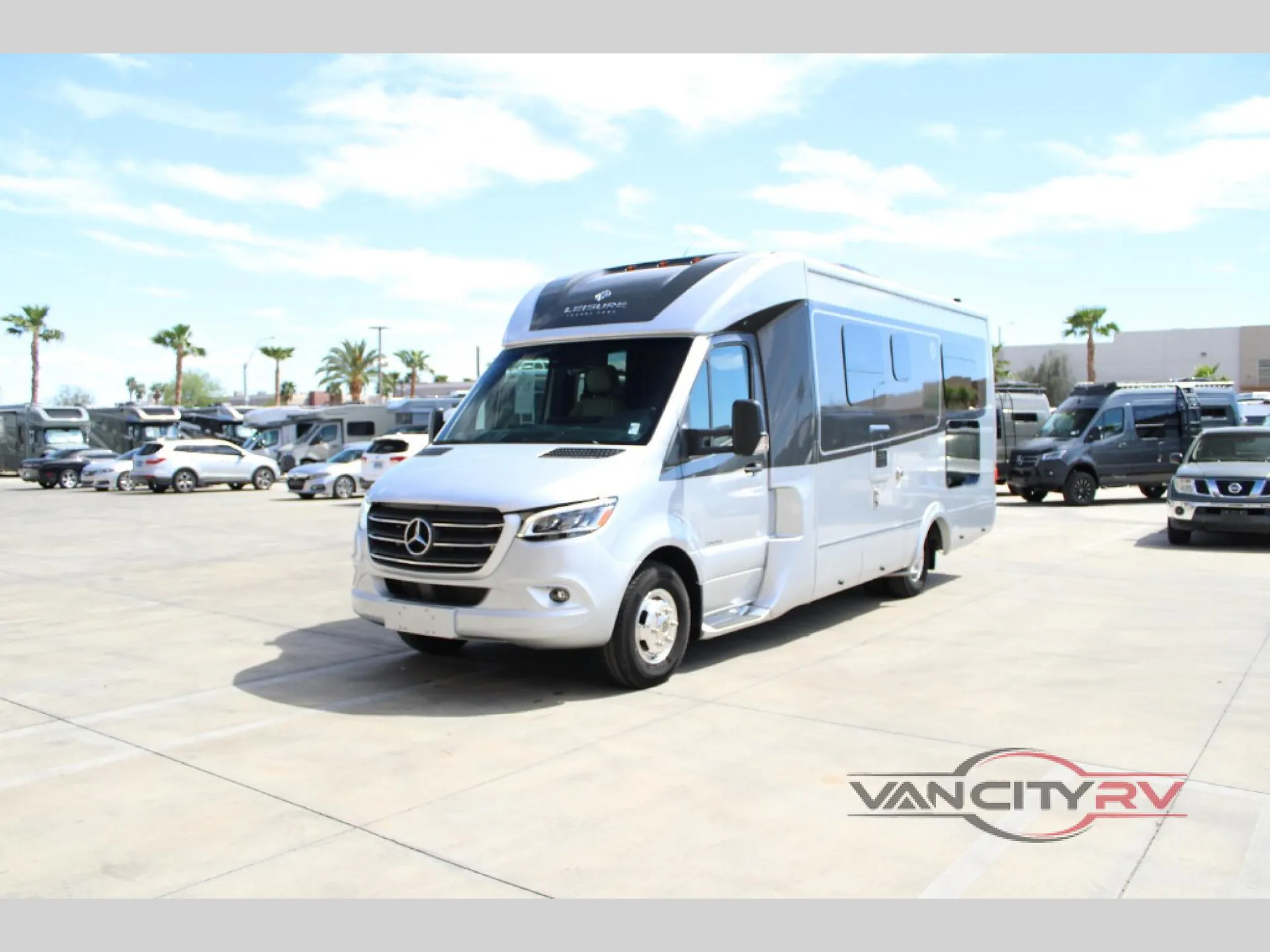 2023 Leisure Travel Unity U24RL - Photo 2