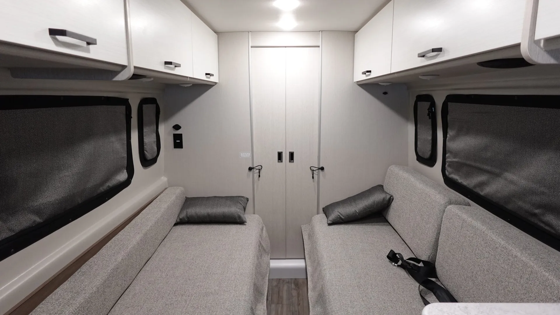 2026 Thor Motor Coach Twist Sport 20LS - Photo 3