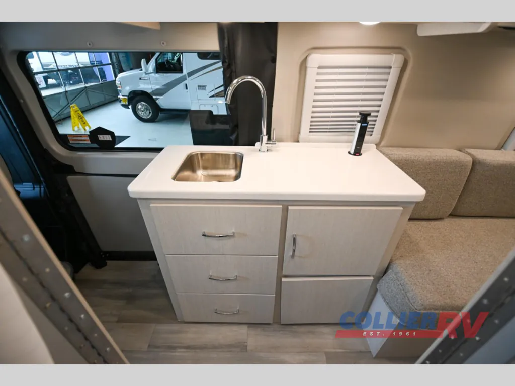 2026 Thor Motor Coach Tellaro 20U, Photos photo 17