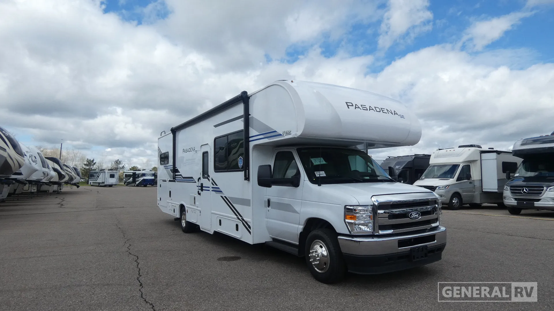 2026 Thor Motor Coach Pasadena SE SL31 - Photo 2