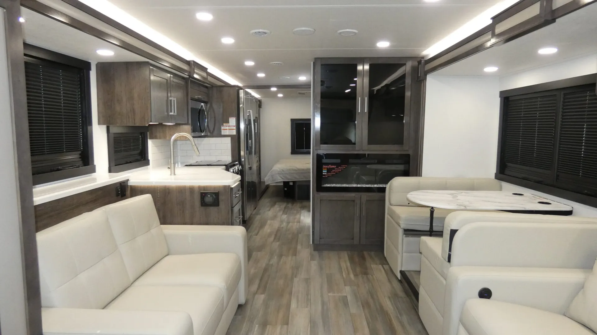 2026 Entegra Coach Vision XL 34G - Photo 3
