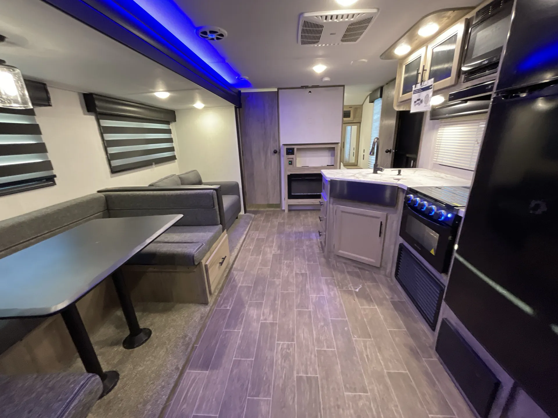2022 Forest River Alpha Wolf 26DBH — living area main